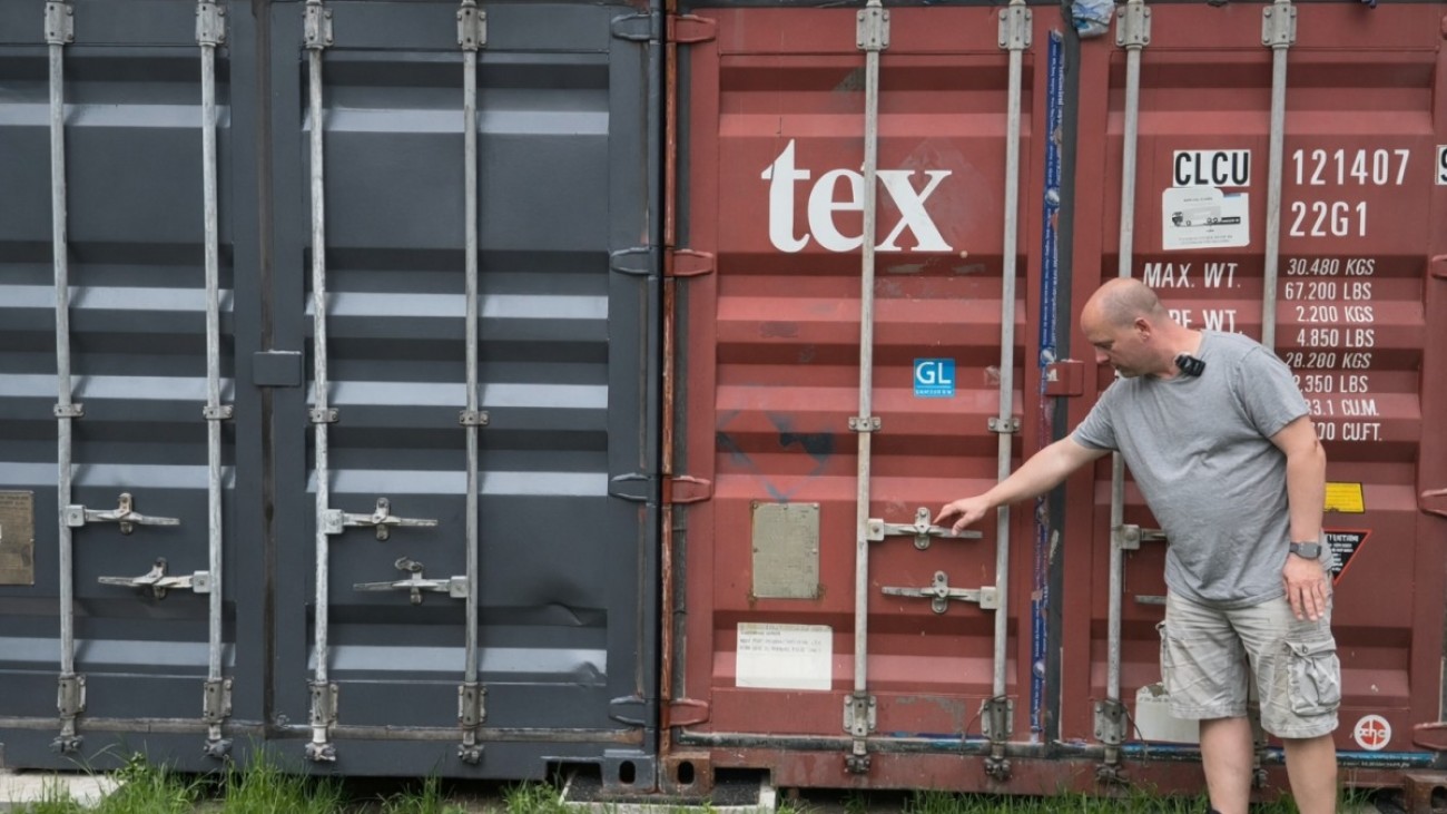 Přestavba lodního kontejneru