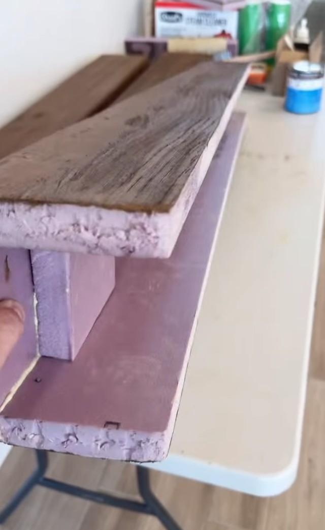 Falešné dřevěné stropy