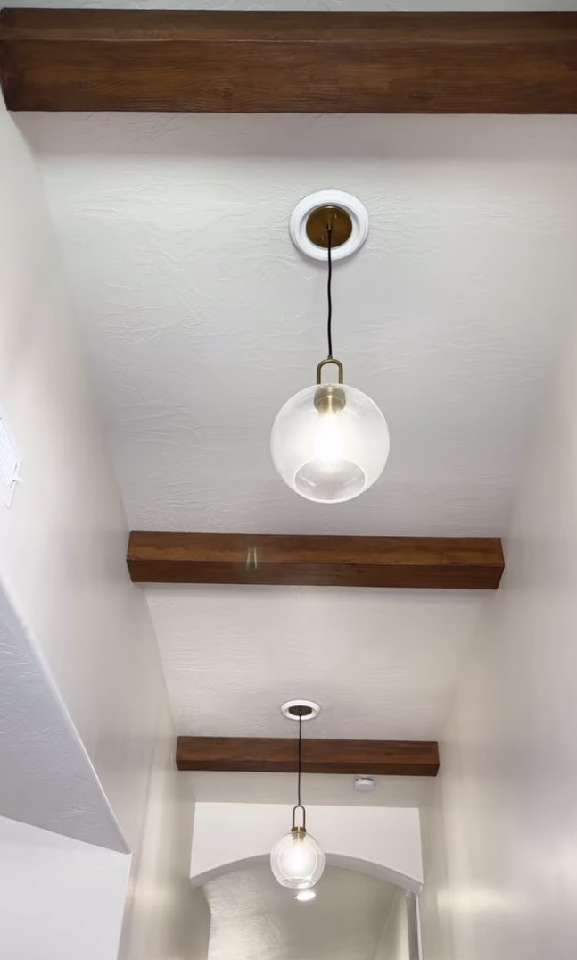 Falešné dřevěné stropy