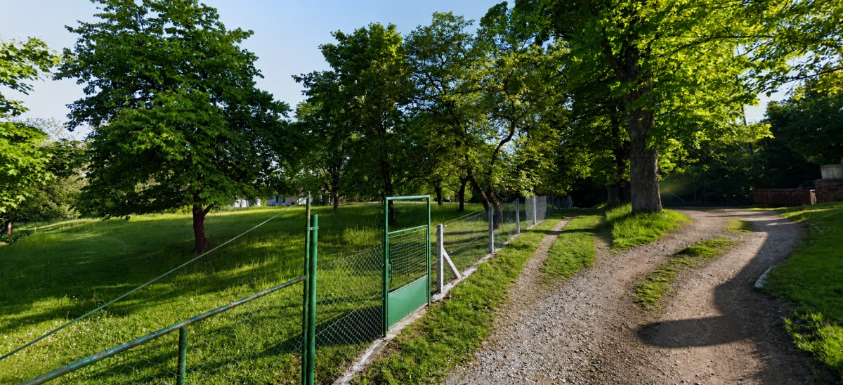 Vysílač za domem