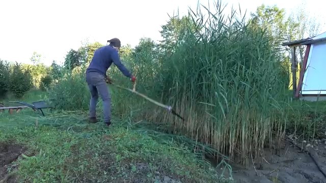 Koupací jezírko svépomocí