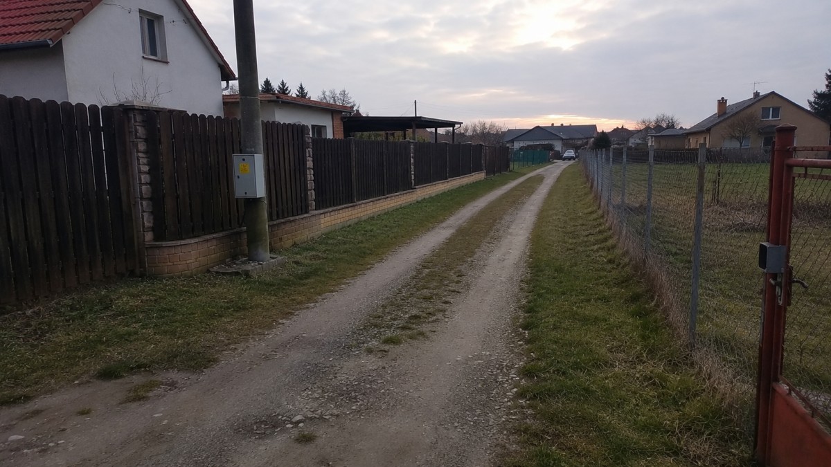 Spor o příjezdovou cestu