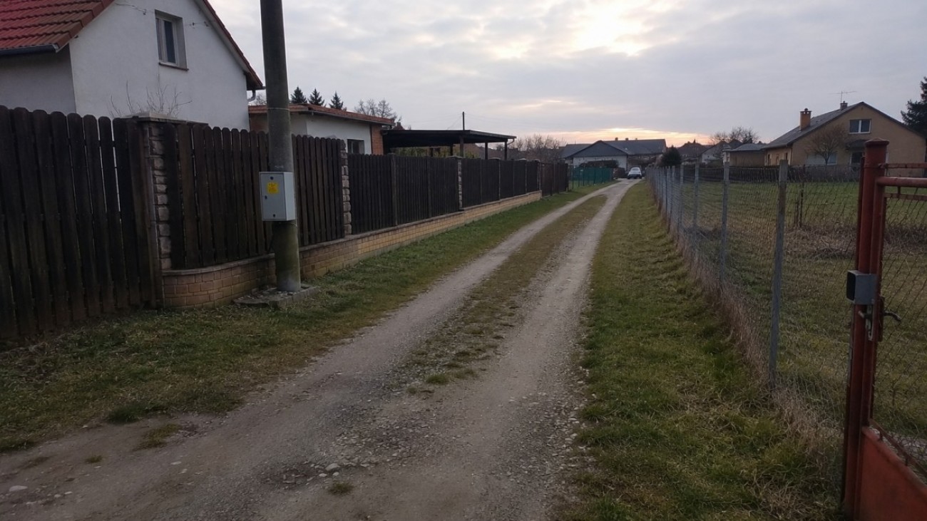 Spor o příjezdovou cestu
