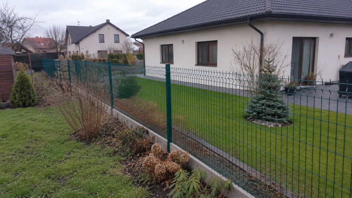 Rozdělení ceny plotu napůl