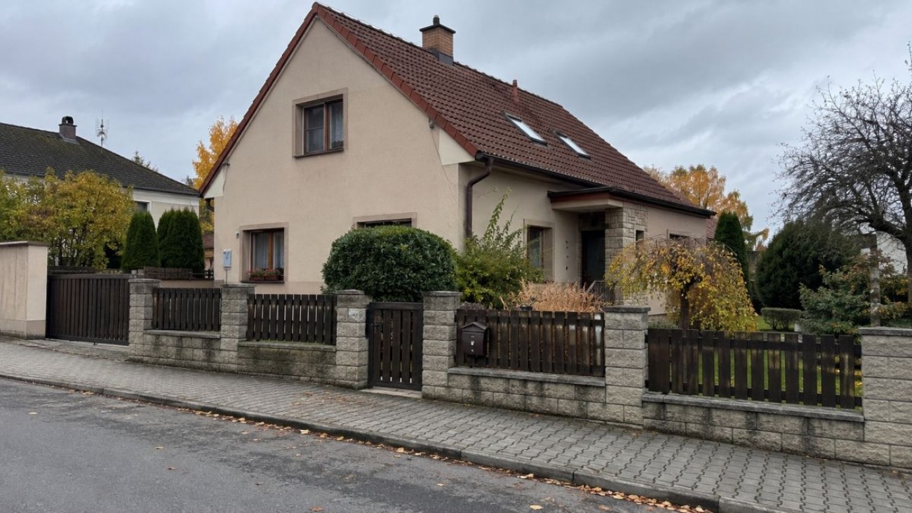 Rodinný dům v hodnotě přibližně šesti milionů korun představoval nejcennější část Jaroslavova majetku. Jeho dcera počítala s tím, že jej jednou zdědí.
