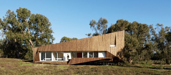 Casa Dos Pieles na pobřeží Tichého oceánu